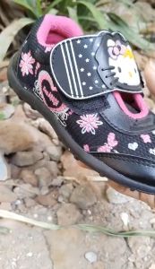 Sepatu Sekolah Anak Perempuan Trendy Sooko Slip On Model Hello Kitty Usia 3-10 Tahun
