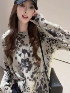 เสื้อสเวตเตอร์ถักแขนยาวหลวมๆ สีเทา ทรงหลวมๆ สำหรับผู้หญิง ช่วงต้นฤดูใบไม้ร่วง แฟชั่นลำลอง คอกลม แขนยาว ถักด้วยน้ำหนักเบา