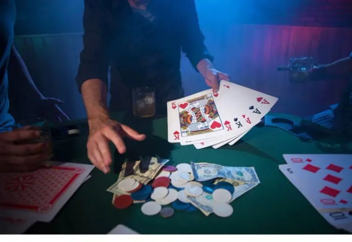 Giant%20Jumbo%20Poker%20Cards%20Casino%20Full%20Deck%20Oversized%20Playing%20Card%20Big%20Size%20High%20Quality%20A4%20size%20%E5%B7%A8%E5%9E%8B%E8%B6%85%E5%A4%A7%E6%89%91%E5%85%8B%E7%89%8C%20-%20Image%206