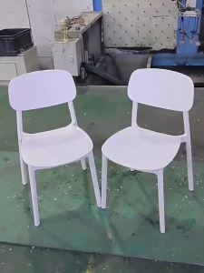 HTเก้าอี้พลาสติก เก้าอี้กลางแจ้ง เก้าอี้สนาม เก้าอี้ทานอาหาร เก้าอี้มีพนักพิง สามารถวางซ้อนกันได้ กันน้ำ กันแดด รับน้ำหนักได้ 300 กก.