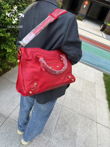 Retro Biker Bag 38cm Mixed Color Oil Wax Leather Rivet Handbag Commuter Womens Bag Soft American Style Handbag with Fringe