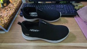 Giày chạy bộ Skechers Untra Flex II 149426 cho nữ màu Đen trắng