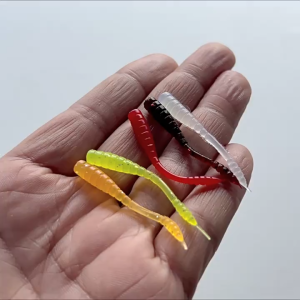 100pcs Micro Needle Tail Soft Bait Lure Worm Fishing Lure Soft Plastic Bait Multi Color for Bass Tilapia Fishing