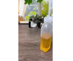 Leakproof Cooking Oil Dispenser for Kitchen Easy Squeeze No-Drip Oil Bottle