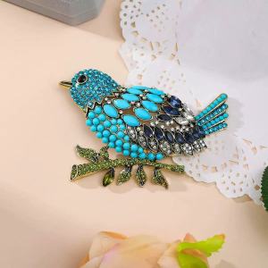 เข็มกลัดรูปนกประดับเพชรเทียมสุดอินเทรนด์สำหรับผู้หญิงและผู้ชาย สไตล์คลาสสิก เหมาะสำหรับงานเลี้ยง งานปาร์ตี้ กระเป๋าเป้ ของขวัญ เครื่องประดับ