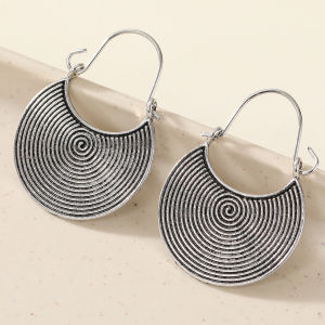 Retro Ethnic Style Distressed Spiral-Shaped Half-Round Ladies Pendant Earrings Suitable for Daily Wear and Parties.