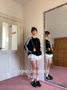 Luna Shop🍑เสื้อแฟชั่นผญๆ💟แขนยาวหลวม เสื้อสเวตเตอร์คอกลมลายโบว์สีดำสไตล์เกาหลีสำหรับผู้หญิงเสื้อแขนยาวหลวม