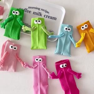 Sports SocksDopamine Candy Colored Couple Holding Hands SocksMagnetic Pull Handle Mid Tube SocksNeutral Pink Cute Pile Socks