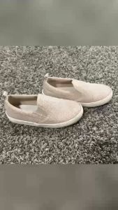 Old Navy Toddler Girls Perforated Slip-Ons Size 9