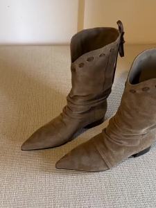Giày Bốt Cổ Ngắn Kiểu Cowboy Đầu Nhọn cho Phụ Nữ Thời Trang và Thon Gọn
