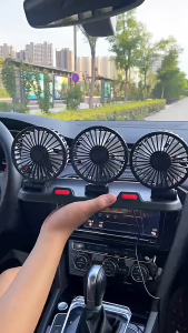 ❄️ไม่ต้องเปิดแอร์❄️ SOARFLY พัดลมติดรถยนต์ 3หัว USB 12v/24v ลมแรง หมุนได้ 360 องศา พัดลมในรถยนต์ พัดลมใช้ในรถ พัดลมหัวคู่ติดรถยนต์ พัดลมพกพา พัดลมติดในรถ พัดลมไฟฟ้า พัดลมตั้งโต๊ะ พัดลม สามารถปรับความเร็วลมได้ 2 ระดับ เหมาะสำหรับรถทุกรุ่น