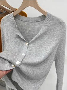 Fashion New Style Spring High Sense Design Unique Long Sleeve V-Neck Knitted Top