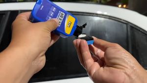 Chai chống bám nước trên kính xe Dung dịch rửa kính xe ô tô chai vệ sinh kính xe hơi chống bám dính nước mưa bụi bẩn
