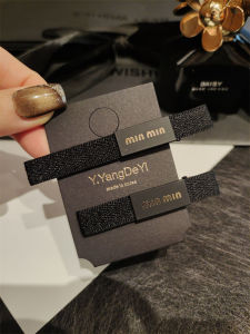 กิ๊บติดผมรูปตัวอักษรสีดำและสีทอง กิ๊บติดผมแบบซ้อนกัน กิ๊บติดผมด้านหน้า กิ๊บติดผมแบบมีสายรัดผม