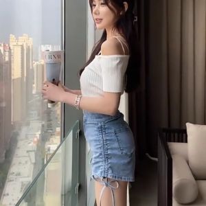 กางเกงยีนส์ขาสั้นผู้หญิง 🚨 LHFriday มาแรงมาก เป็นกางเกงที่มีกางเคลื่อนที่ใช้กันได้ง่ายและที่มีวิธีการแต่งตัวสองข้างสวยน่ารัก สไตล์เกาหลี มากเกี่ยวกับทุกคน คุณสาวๆ คุณไม่ควรพลาด🛎️