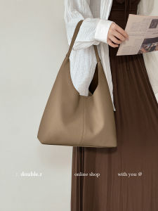 Double R Elegant Tote Bag Womens Large Capacity Single Shoulder Bag Commuter Bag Casual Simple Style Magnetic Buckle Closure