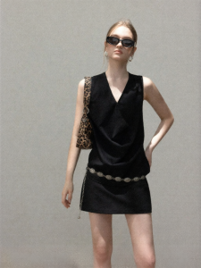 Cantonstory | V-Neck Sleeveless Tank Top A-Line Skirt Set
