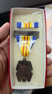 Medalya Ng Ugnayang molder type plated bronze with box