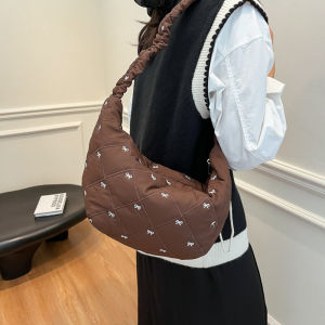 Autumn Winter Large Capacity Woolen Crossbody Bag Womens Versatile Japanese Style Single Shoulder Dumpling Bag  Sweet Style