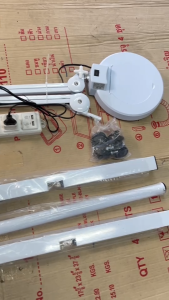 โคมไฟส่องหน้า LED ไฟต่อขนตา ทำเล็บ โคมไฟตั้งพื้น มีแว่นขยาย (รหัส 12345)