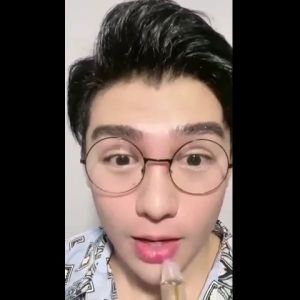 Envie Lip Serum for Men 10ml Moisturizes and Heals Chapped Lips Provides 24-Hour Protection and Hydration Nourishes and Protects Lips from Dryness Fast-Absorbing Long-Lasting Formula for Smooth Soft Lips