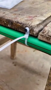 100 dây thít dây rút lạt nhựa màu trắng đen có đầu bắt vít các cỡ 15cm (4x150mm) và 20cm (5x200mm)-MOGEE