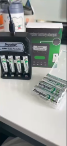 Energizer USB Battery Charger 4-Slot Fast Intelligent Battery Charger With Energizer AA 2450mAh/AAA 900mAh 1.2V Ni-MH Rechargeable Battery