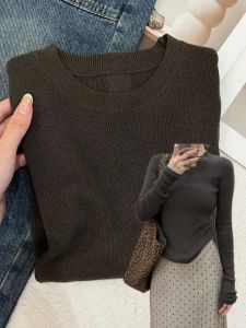 เสื้อสเวตเตอร์ถักสีเทาเข้มสำหรับผู้หญิง เสื้อเชิ้ตชั้นในทรงสลิมฟิต แฟชั่นฤดูใบไม้ร่วง/ฤดูหนาว คอตั้ง แขนยาว ปกติ