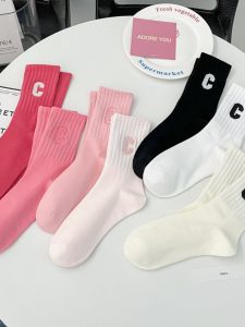 ถุงเท้ากีฬาผู้หญิงสีชมพูครึ่งแข้งผ้าฝ้ายแท้ ถุงเท้าผู้หญิงสีขาวลาย C ทรงเอวสูง ถุงเท้านักเรียน 4 คู่ ถุงเท้าผู้หญิง