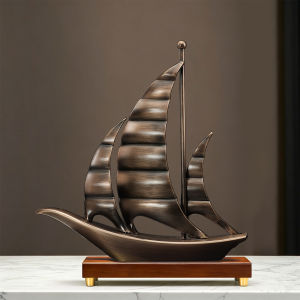 Kisstyle | Luxurious Brass Sailboat Decorative Piece