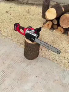 16 inch wood cutting machine Dual battery design powerful enough to cut large trees