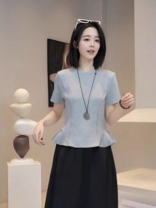 Áo Thun Nữ Tay Ngắn Cổ Tròn Dáng Rộng Màu Xám Mùa Hè 2025 Phong Cách Mới Không Đều Eo Dài Tay Áo Thun Thường Ngày