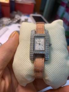 Đồng hồ nữ FOLLI FOLLIE QUARTZ máy Nhật full đá kim cương size 195 x 35mm  dây da