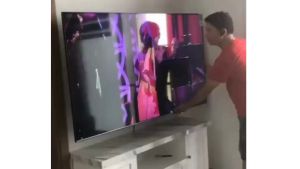 Giá Treo Tivi Xoay Đa Năng Cỡ Lớn ErgoTek P900/E69 55 - 110 inch [ Hàng Nhập Khẩu Chính Hãng ]