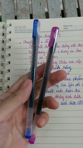 Hộp 12 cây bút gel Gstar GP 02 đầu bi 0.5mm ( mực khống xóa được màu mực rất đẹp )