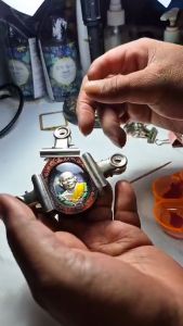 กรอบไม้มงคล ไม้พยูงขนุน หน้ากากเลเซอร์ ขนาด28.2×34.4 ครบชุดพร้อมแกนกลางหน้า-หลัง+ไกด์ขีดขอบ บล็อกกดฝา สีแต่ล่ะรอบอาจไม่เหมือนกัน