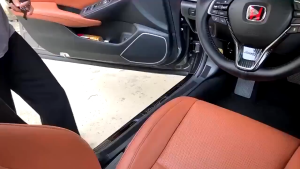 Car Seat Gap Filler Padding Leather Soft Side Seam Leak-proof Filling Strip Car Anti-drop Interior Car Seat Cover (Black)