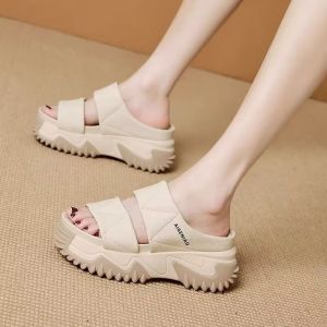 Casual Red-Qing Snail Slippers for Women with Thick Sole and Bow Design Fashionable Summer Slippers for Daily Wear