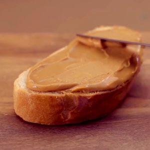 Y-Nut Crunchy Peanut Butter 1kg Selai Kacang Chunky