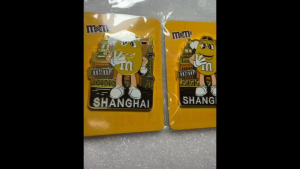 แม่เหล็กติดตู้เย็นสีเหลือง Chocolate M&M แท้ 100%  ติดแน่น