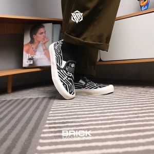 Brick Mansions - Slip On Mission Electro Black White Sepatu Sneakers Casual Pria Wanita
