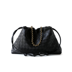 2025 New Cloud Shape Leather Shoulder Bag Handwoven Drawstring Garbage Bag Womens Minimalist Crossbody Bag Soft Bucket Shape