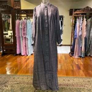 Riva Dress Viscos by Dian Pelangi LIMITED EDITION Busana Muslim Maxi Gamis Abaya Gaun Outfit Busui Pesta Pernikahan Kondangan Pernikahan Lebaran Formal Wanita Cantik Anggun Modis Modern Simple Elegan Mewah Model Korea Motif Polos Embos Dobby Kekinian