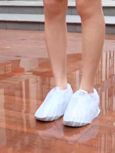 Disposable Rain Shoes With Waterproof Shoe Covers Plastic Waterproof And Anti Slip Portable