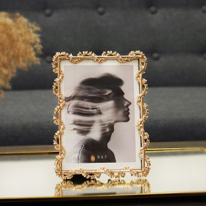 สไตล์อเมริกัน แฟชั่นสมัยใหม่ น้ำหนักเบา กรอบรูปโลหะสีทอง ตกแต่งบ้านอย่างสร้างสรรค์ รูปทรงสี่เหลี่ยมผืนผ้า พร้อมรูปภาพ