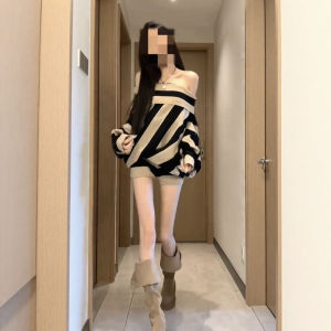 CHANGTONG | For Petite One Shoulder Tops and Shorts Two-Piece Set