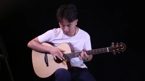 Joyo MA-10A Portable Acoustic Amplifier (FREE CAPO & STRAP (ASSORTED COLOR/DESIGN)