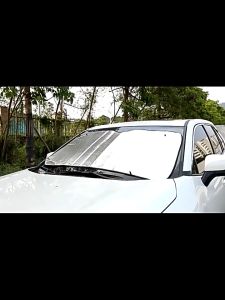 บังแดดรถยนต์ หนาพิเศษ ใช้งานง่าย กันแดด100%UV พับเก็บได้ และลดอุณหภูมิภายในรถ ม่านบังแดดรถยนต์ ม่านหน้ารถ