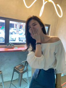 Chic White Shoulder-baring Bubble-sleeve Shirt for Women Korean Style Commute Pure Color One-shoulder Design Sensual Bone-exposing
