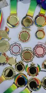 COD [Free Shipping] 10Pcs Gold/Silver/Bronze Medal Award Medals with Neck Ribbon Competition Prize Medals 5.2cm for Talent Show Party Race